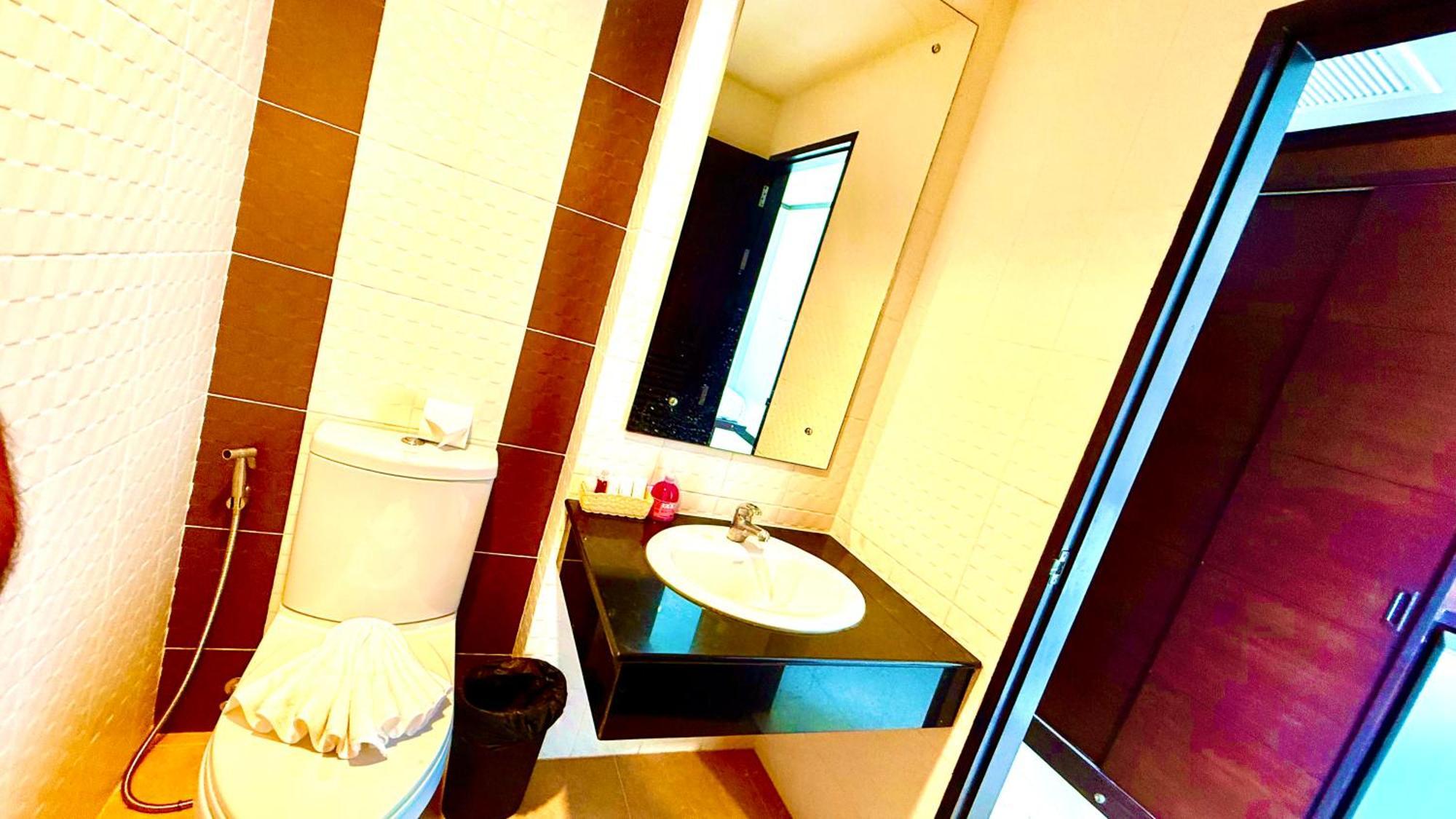 Ks Hotel 3*